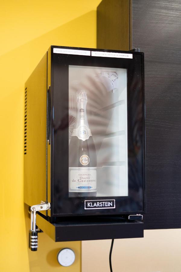 Capsule Premium Balneo & Home Cinema Valenciennes Exterior photo